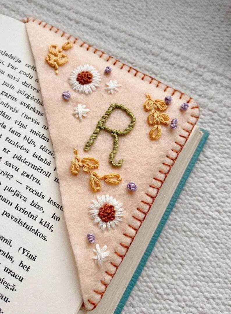 🎁HOT SALE 49% OFF-Personalized hand embroidered corner bookmark