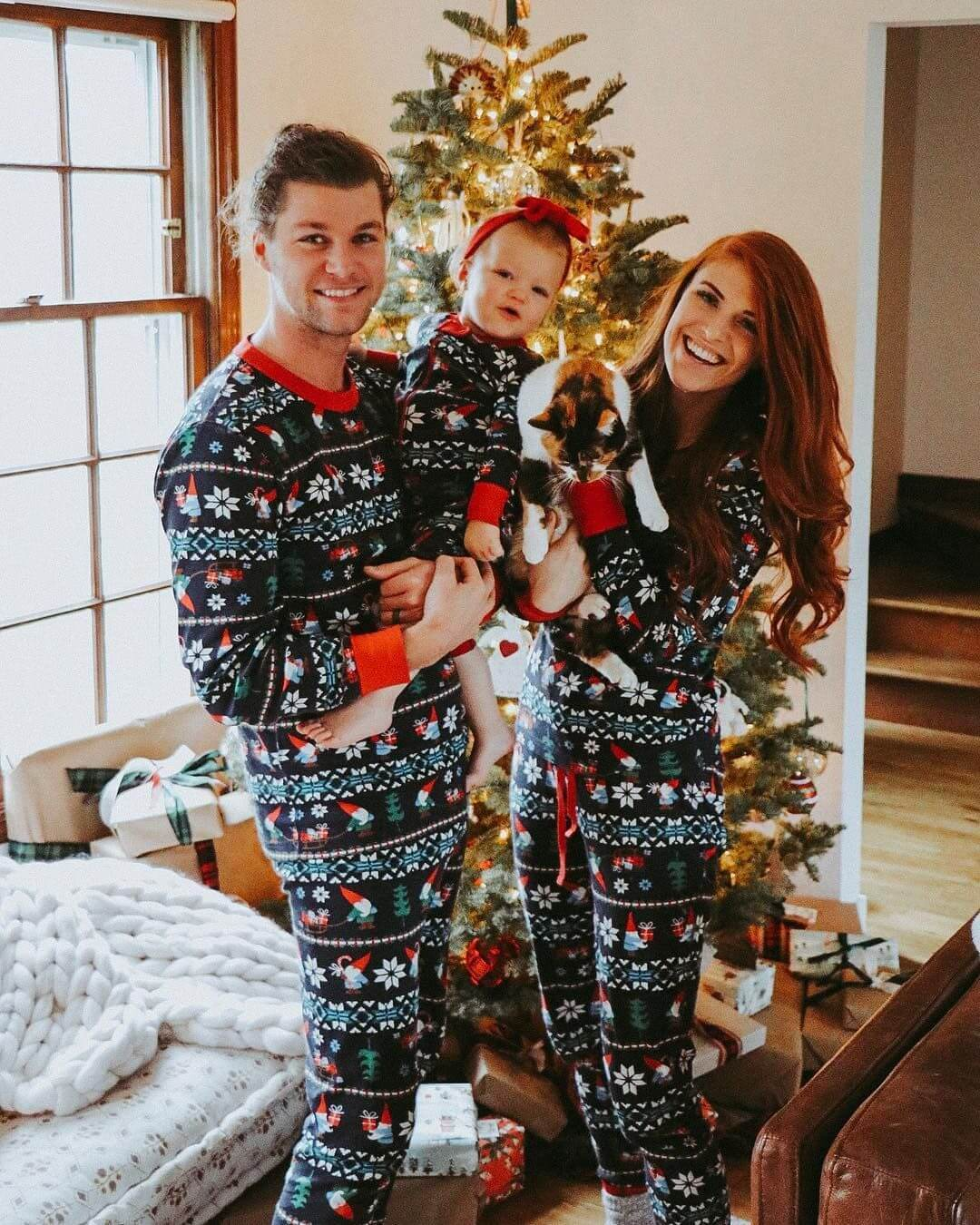 Christmas Santa and Snowflake Patterned Family Matching Pajamas Sets