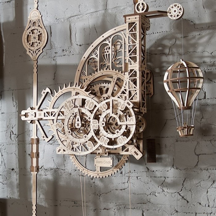 Aero Clock. Wall clock with pendulum