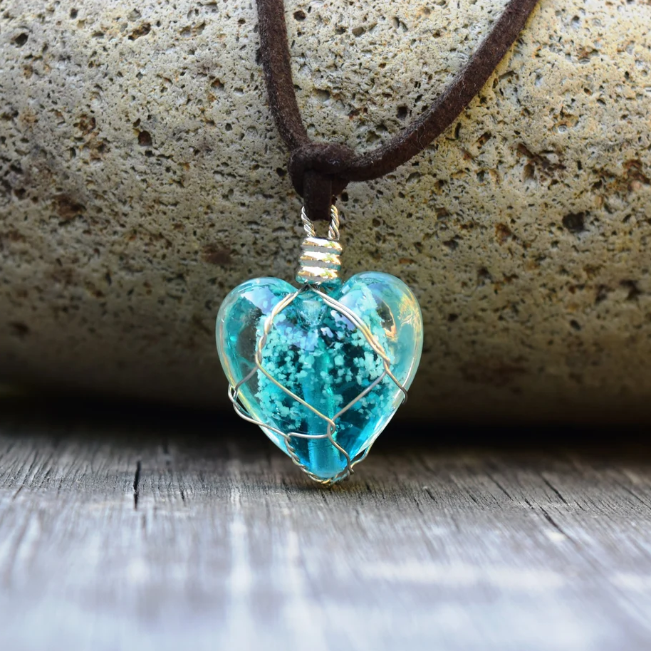 Willa's Werewolf Glowing Heart Necklace