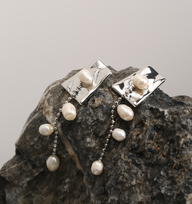 Pearl geometric metal earrings