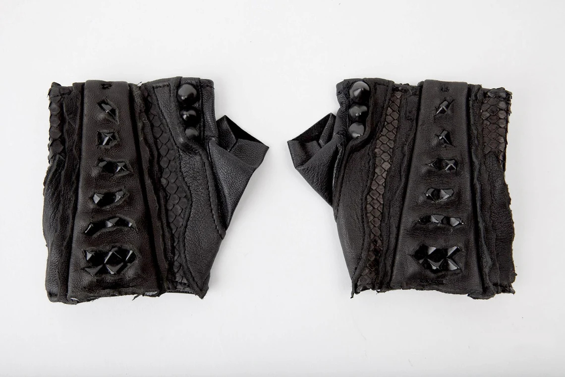 BEASTLY Leather Fingerless Gloves