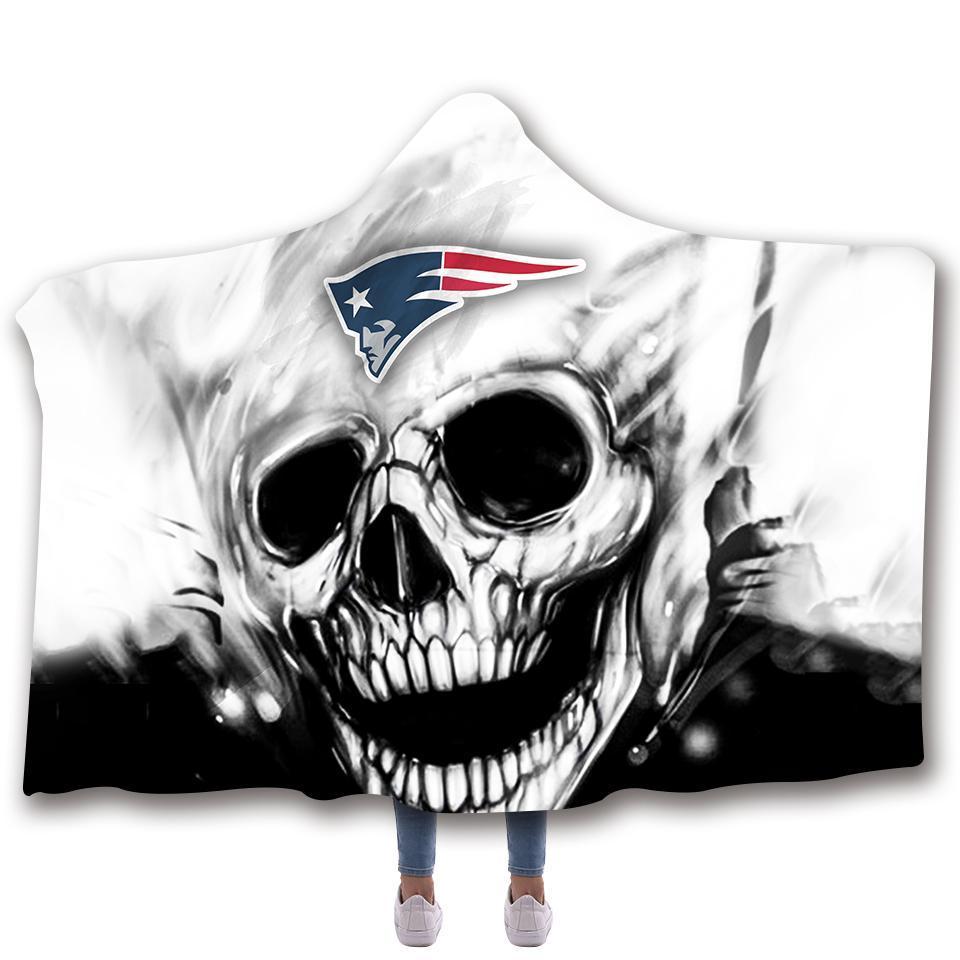 NEW ENGLAND PATRIOTS CLASSIC 3D HOODED BLANKET