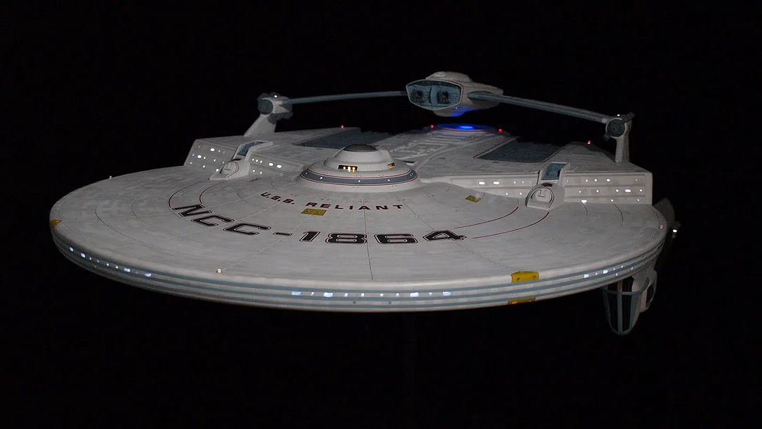 U.S.S. Reliant 1:350 Scale Set Prop Replica Model with lights - Free shipping