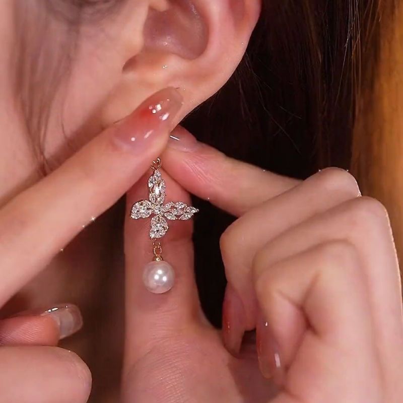 Butterfly pearl earrings