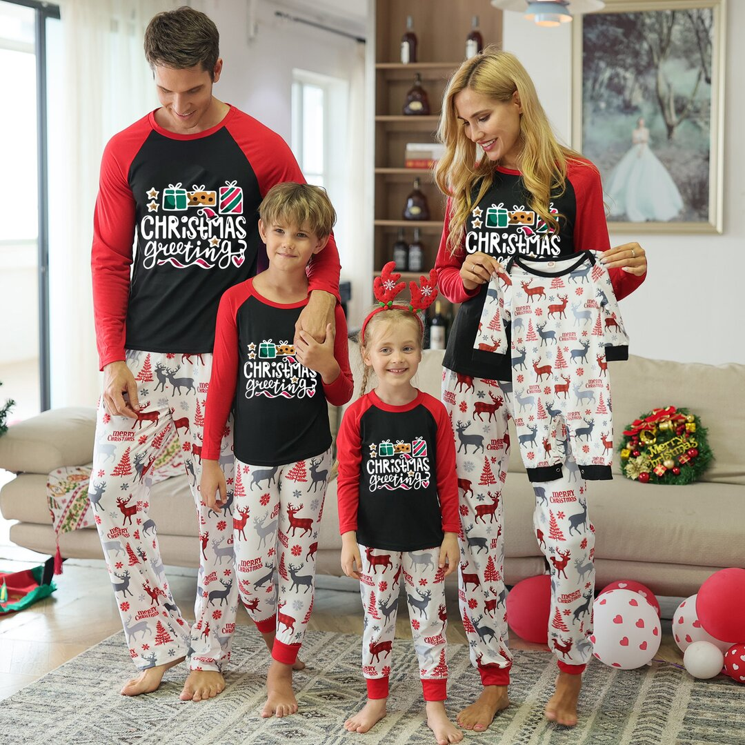 Christmas greeting Matching Family Pajamas Sets