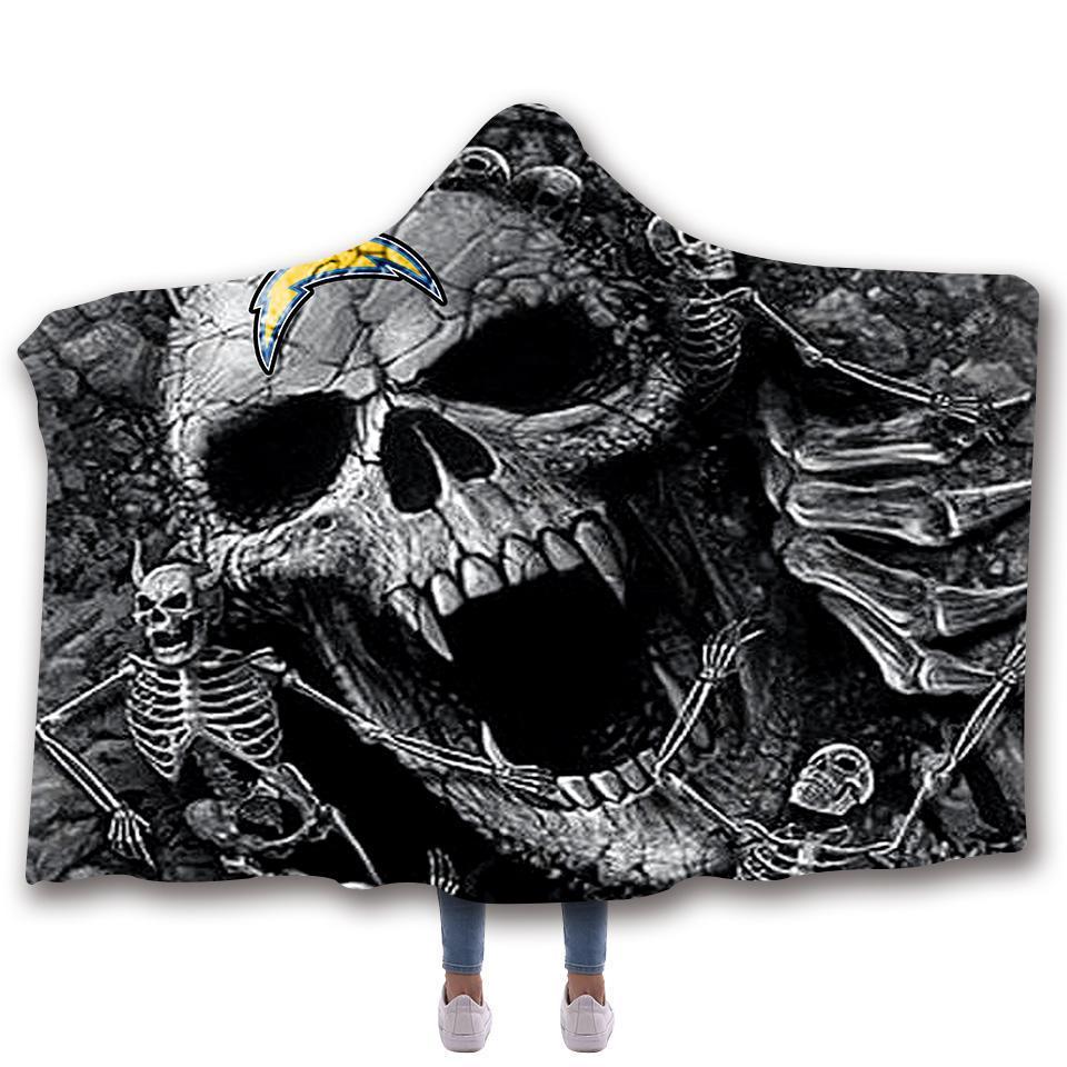 LOS ANGELES CHARGERS CLASSIC 3D HOODED BLANKET