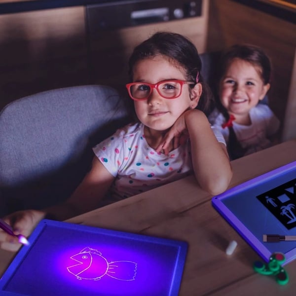🌟Fun Magnetic Drawing Board Glow in Dark with Light!☀
