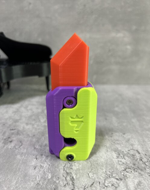 CHROMAFLIP