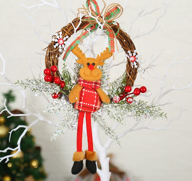 Small Reindeer Christmas Decoration Door Circle Wreath