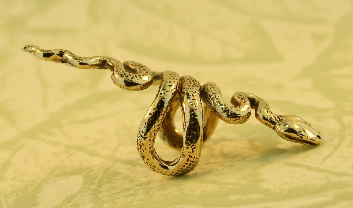 Octopus/Snake/Dragon Ear Wrap