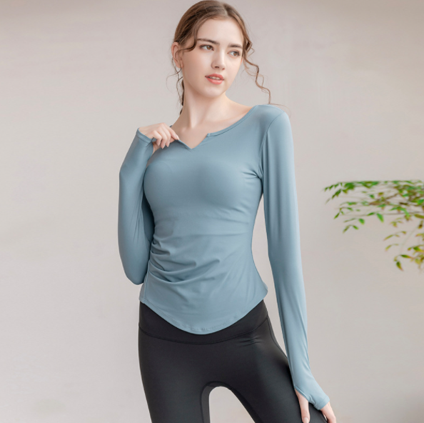Nude fashion sports and fitness wear with chest pads T-shirt