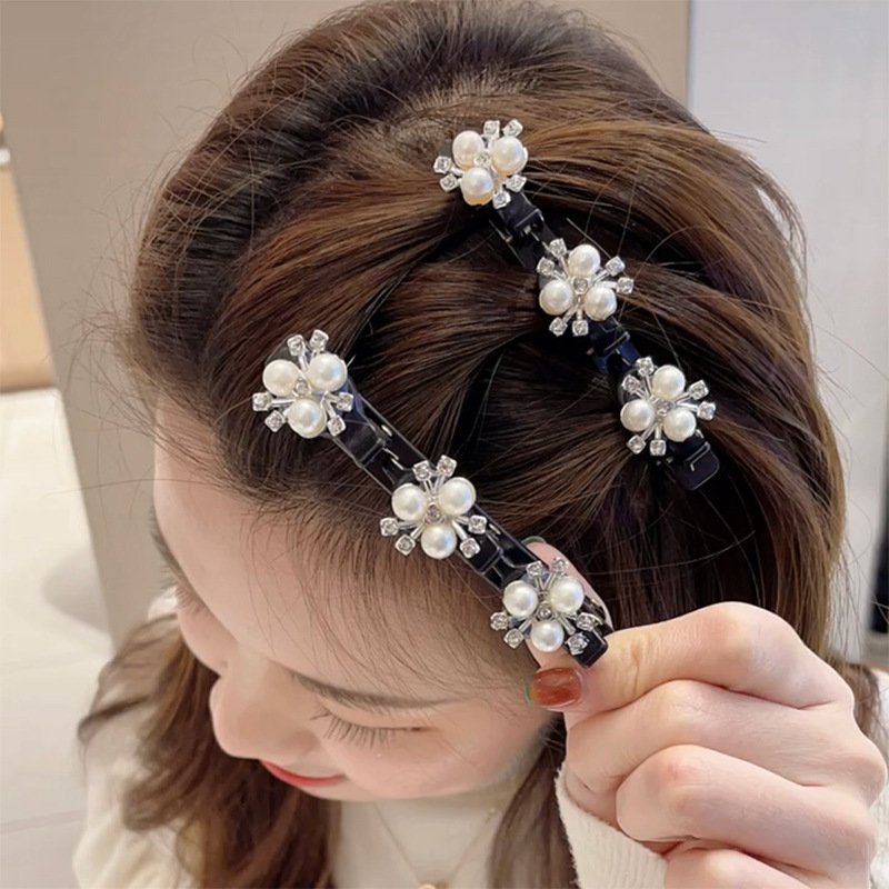（BUY 1 GET 1 FREE ）Floral Braided Hair Clips