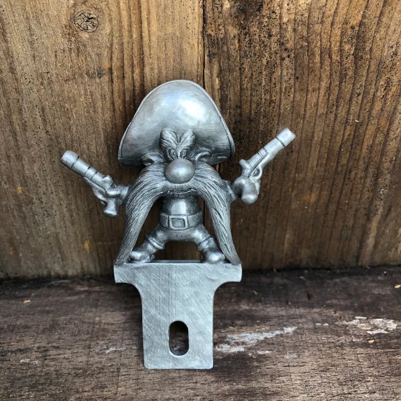 Yosemite Sam License Plate Topper - Vintage Car Decoration Art