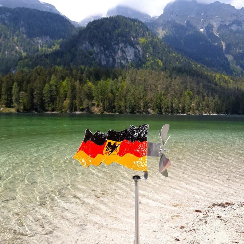 Metal flag wind spinner pinwheel for garden decoration