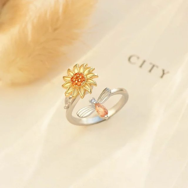 🔥Promotion 49% OFF🎁💕To My Daughter 👧 Sunflower Fidget Ring💕