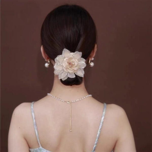 LAST DAY 40% OFF🔥New Flower Bead Hair Band