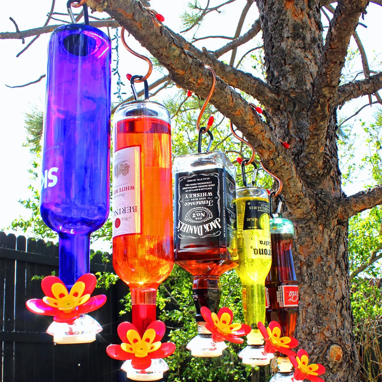 TURN YOUR OWN RECYCLED BOTTLES🍾INTO THE BEST HUMMINGBIRD FEEDER🌸🐦