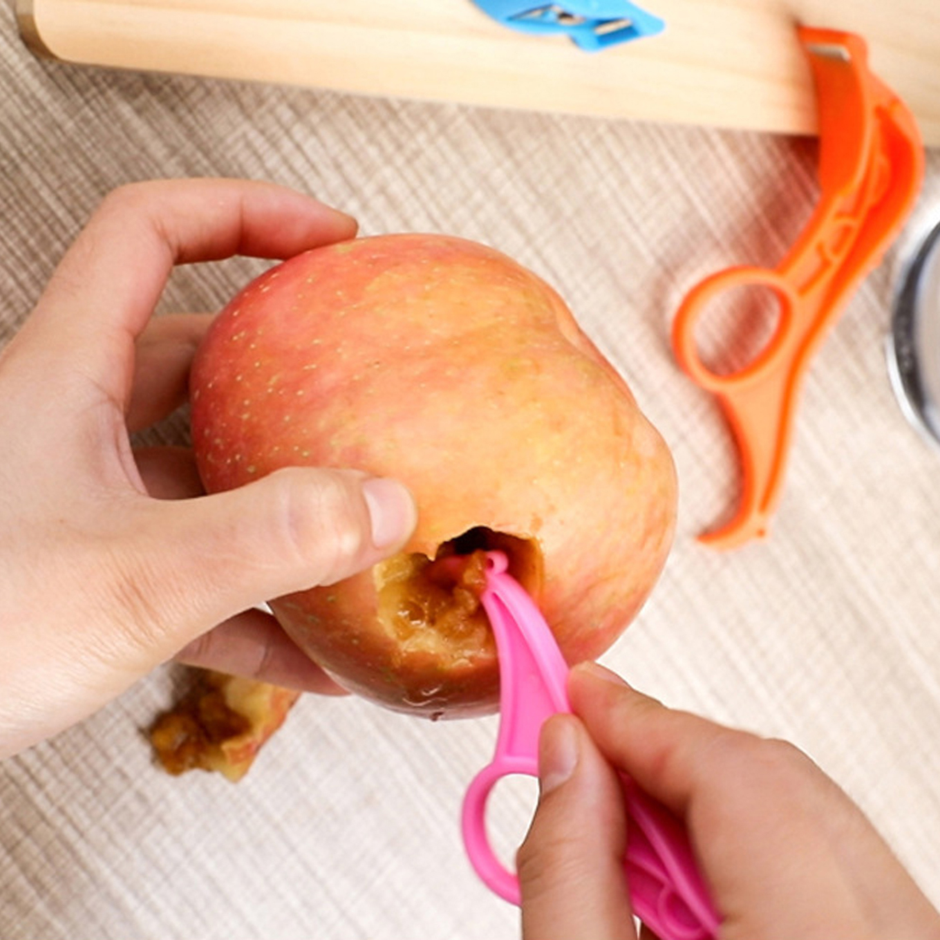 🎉 49% OFF  🎉 BUY 2 GET 1 FREE🍎Kitchen Essential - Fruit / Vegetable Peeler