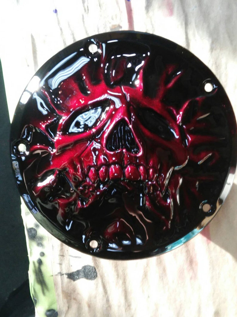 Harley Davidson derby clutch cover with 3D red skull