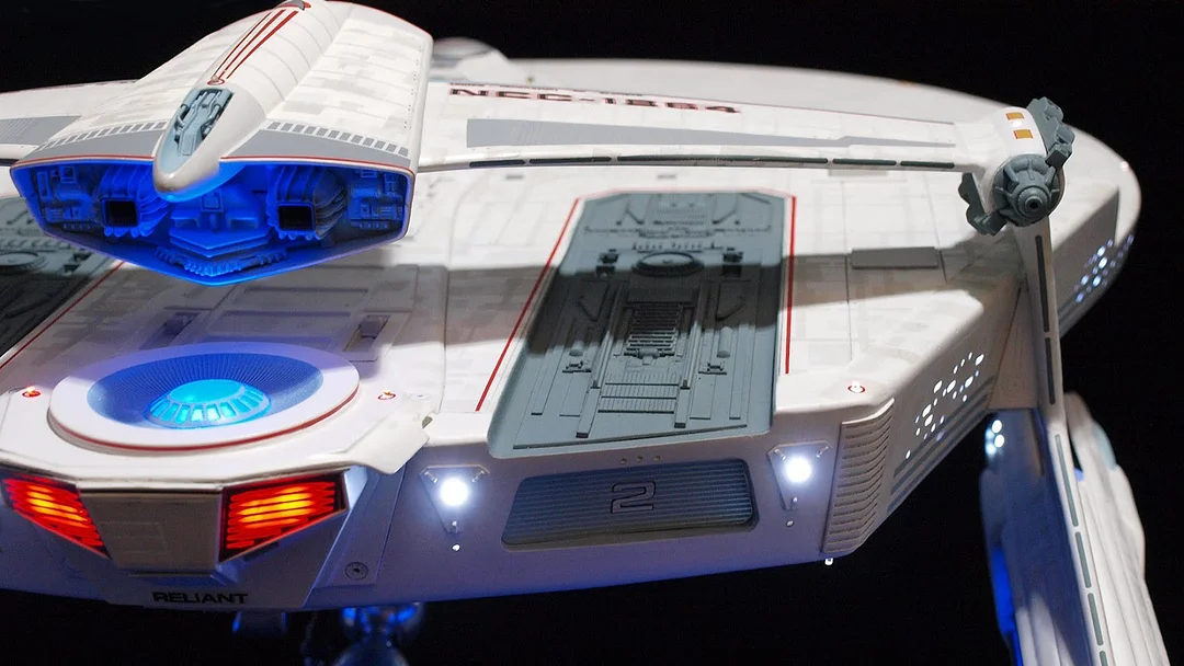 U.S.S. Reliant 1:350 Scale Set Prop Replica Model with lights - Free shipping