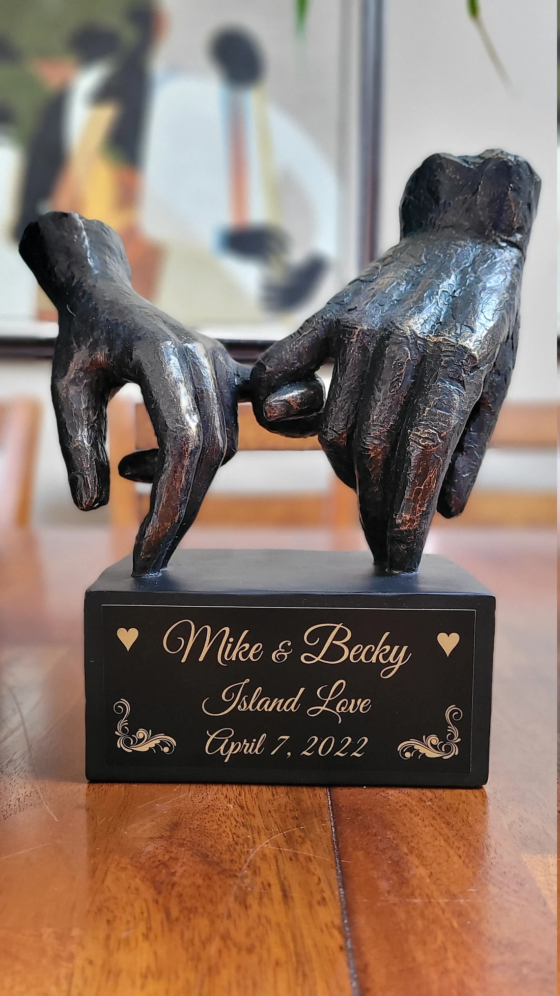 Personalized Hand Sculpture Couple Wedding Anniversary Statue Family Remembrance Heartfelt Gift Holding Hands Laser Engraved Customised