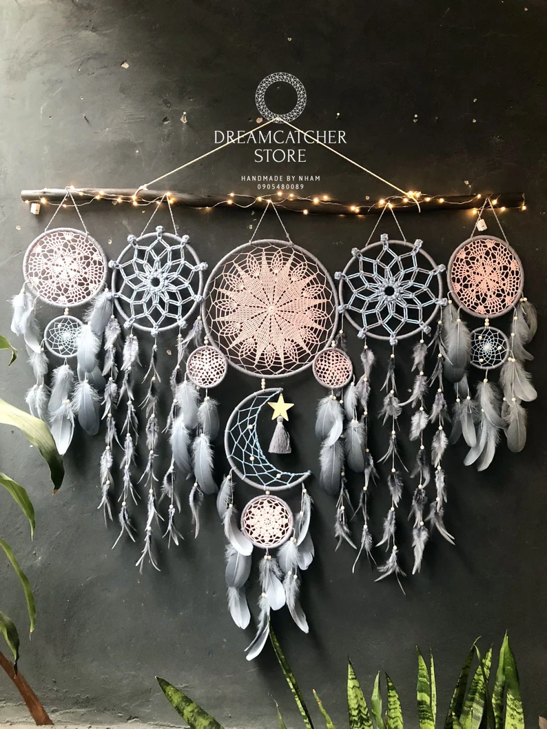 🌟 Dreamcatcher moon and stars hanging over the bed(🎁Hot Sale-$100 OFF🎁)