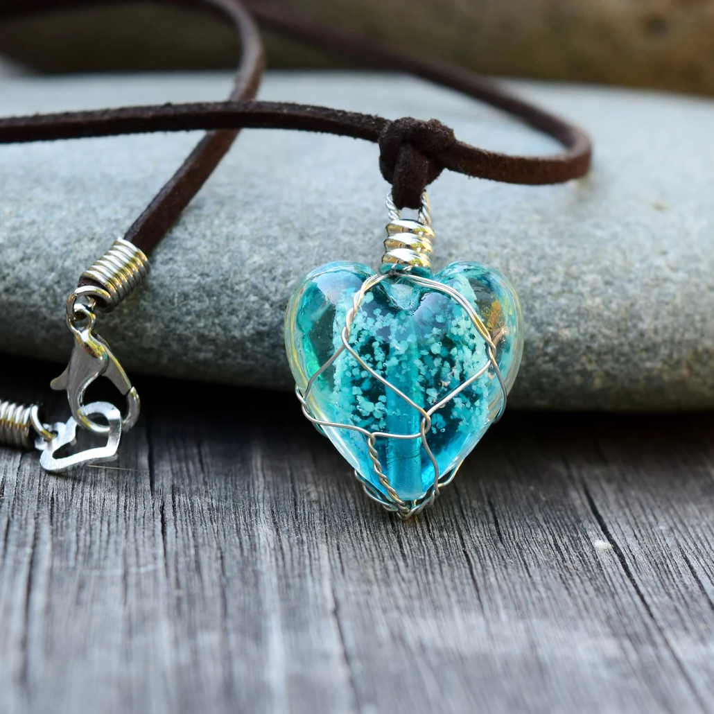 Willa's Werewolf Glowing Heart Necklace