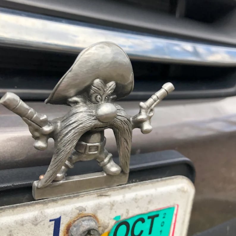 Yosemite Sam License Plate Topper - Vintage Car Decoration Art