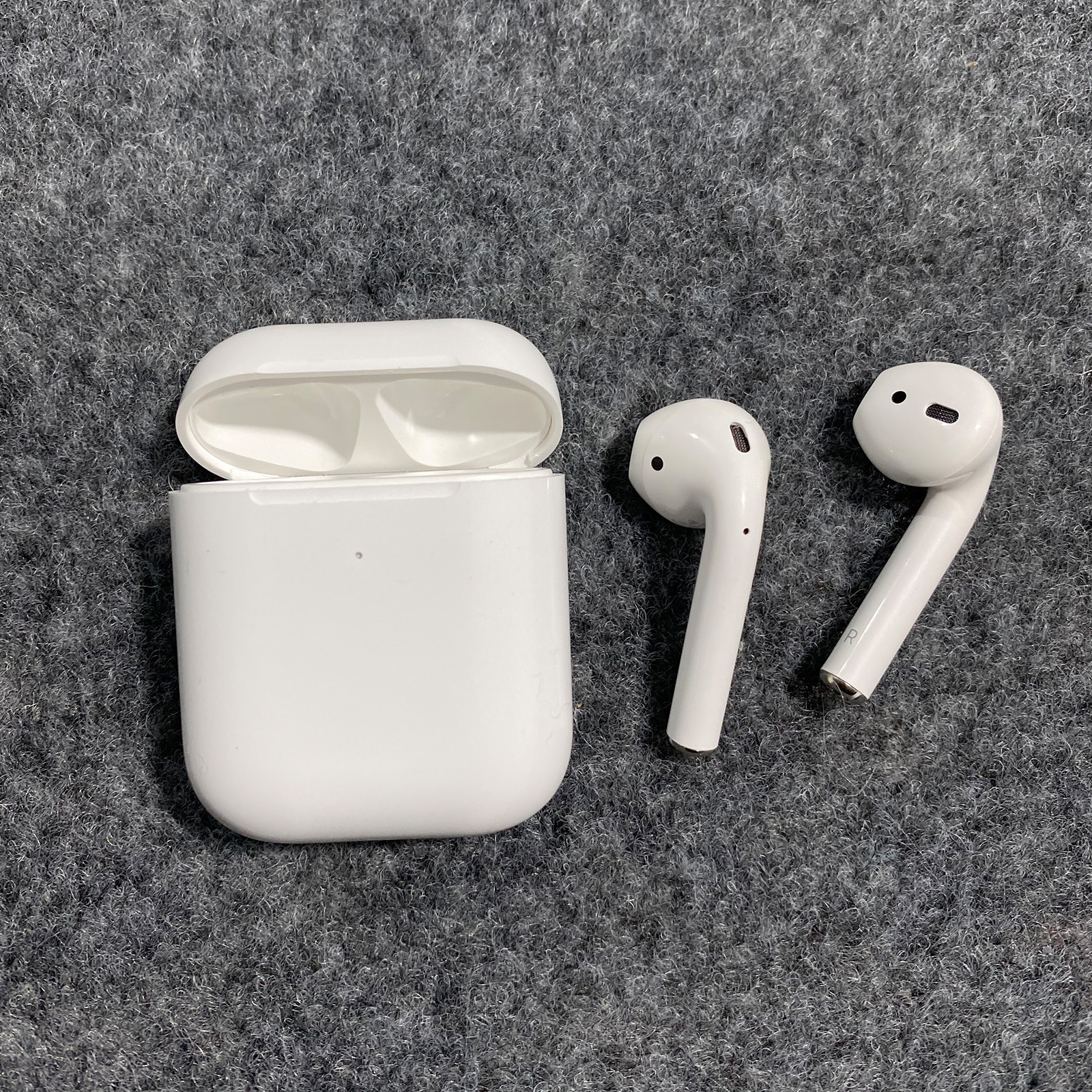 AirPods2 in mint