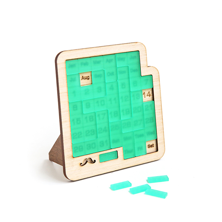 DAILY CALENDAR PUZZLE