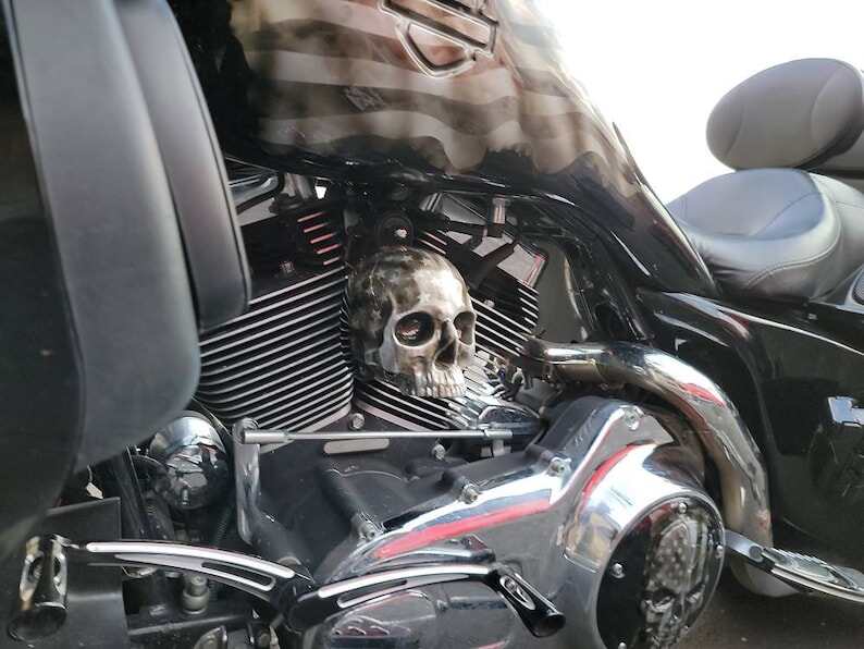 Custom Side-mounted Horn Cover With 3D Skull With American Flag