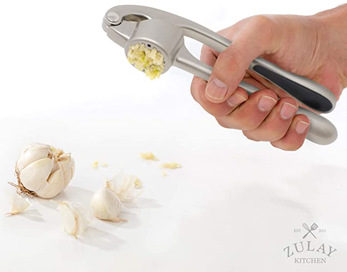 No need to remove garlic peel-VOTOER™ Premium Garlic Press with Soft Easy-Squeeze Ergonomic Handle