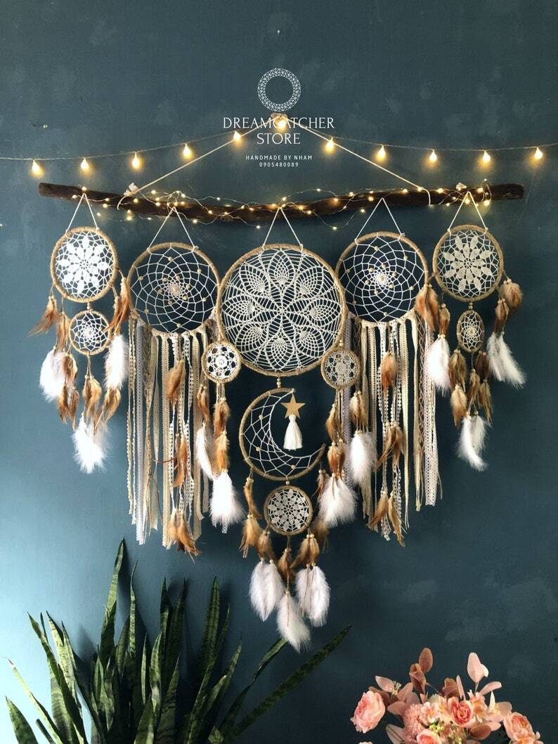 🌟 Dreamcatcher moon and stars hanging over the bed(🎁Hot Sale-$100 OFF🎁)