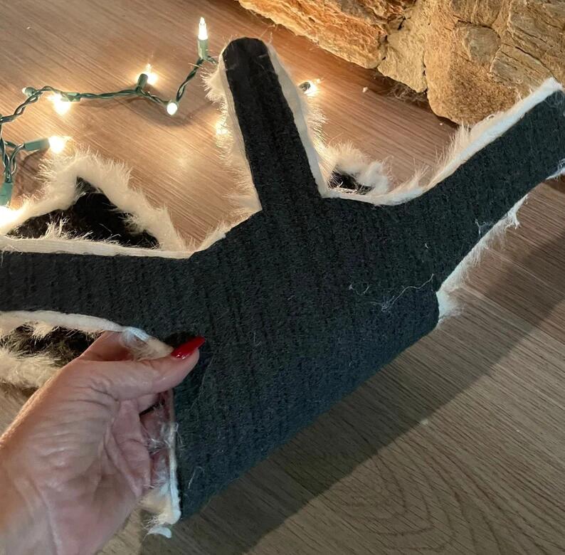 🎄National Lampoon’s Christmas Vacation inspired Aunt Bethany’s fried cat Rug😻