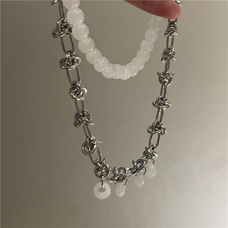 Double spliced collarbone chain