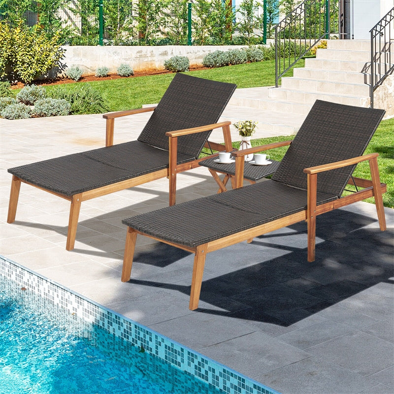 Outdoor lounge chair set