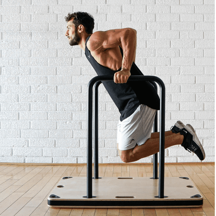 MULTIFUNCTIONAL ASSEMBLED FITNESS COMPACT GYM