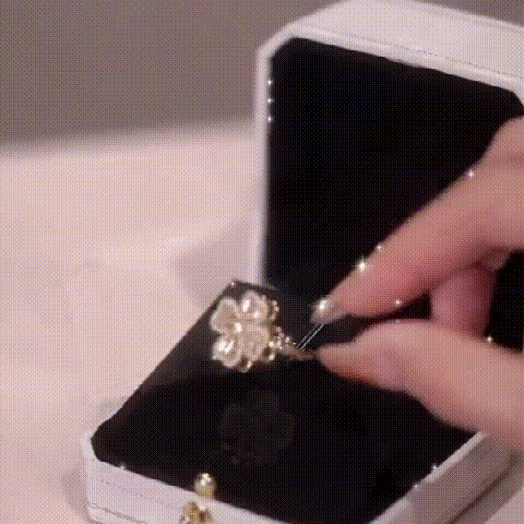 Four-leaf clover rotating ring🌟✨