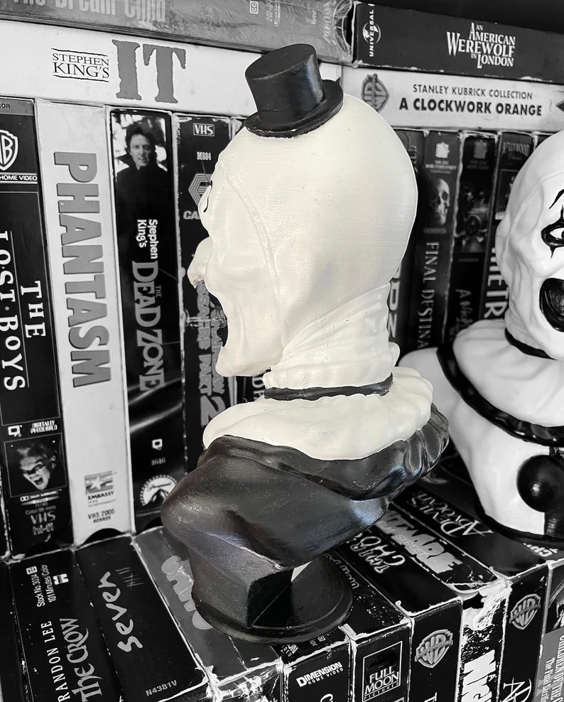 Terrifier “Art the Clown” Sculpture Art Memorabilia