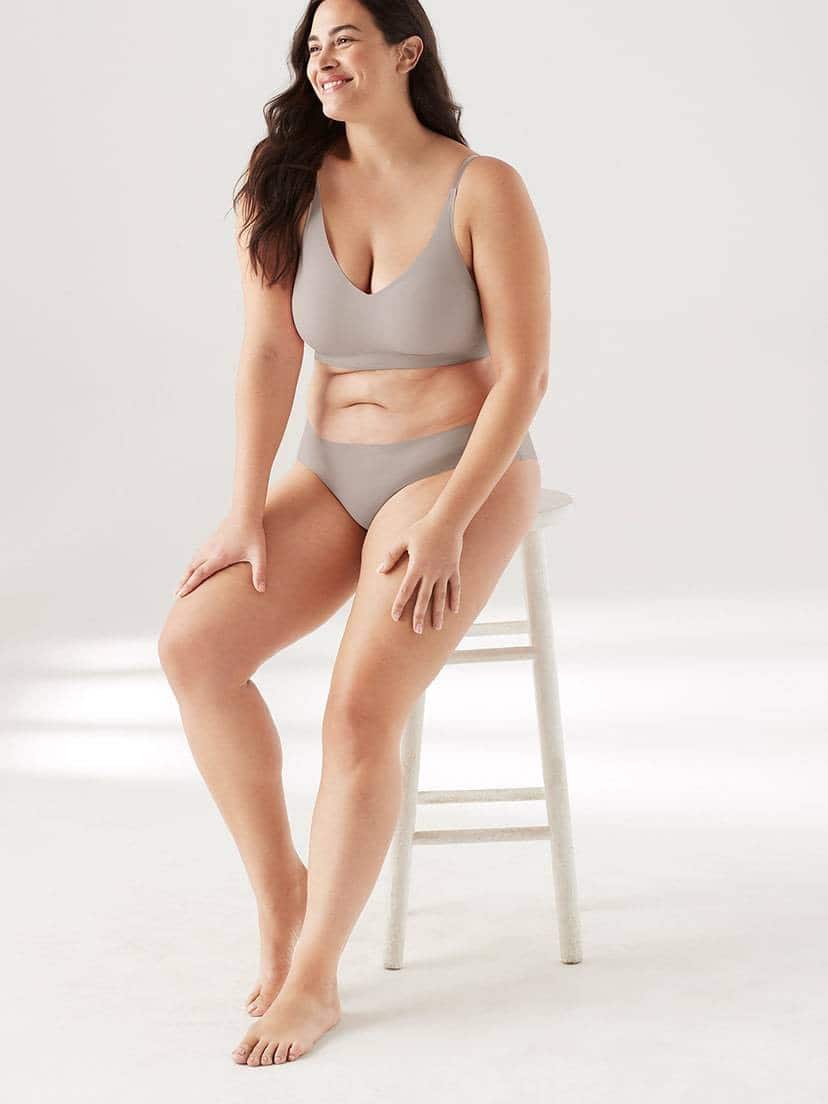 ULTRA COMFORT SEAMLESS SHAPING WIREFREE SUPPORT BRA PLUS SIZES