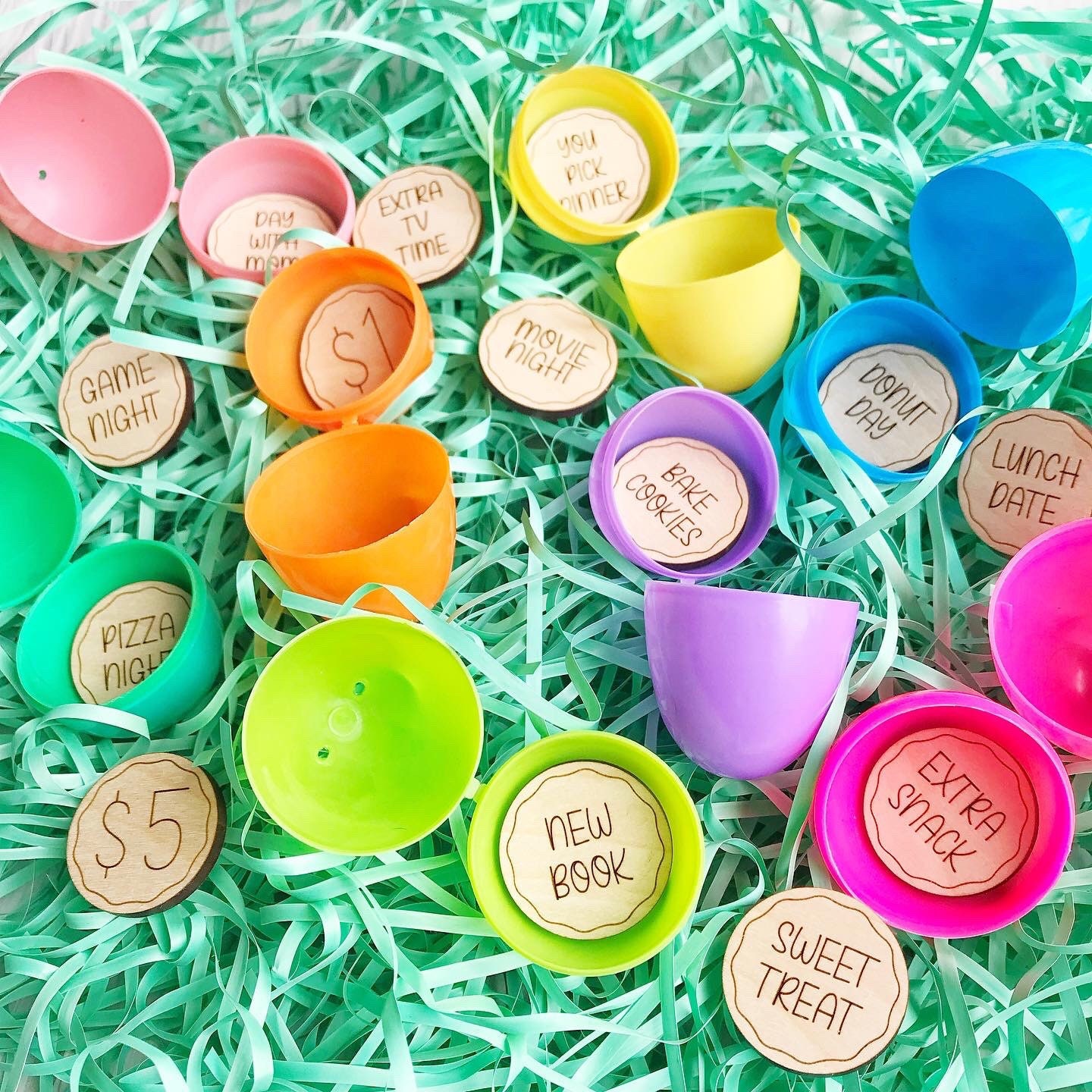 🔥NEW IN🥚24 Easter Basket Tokens
