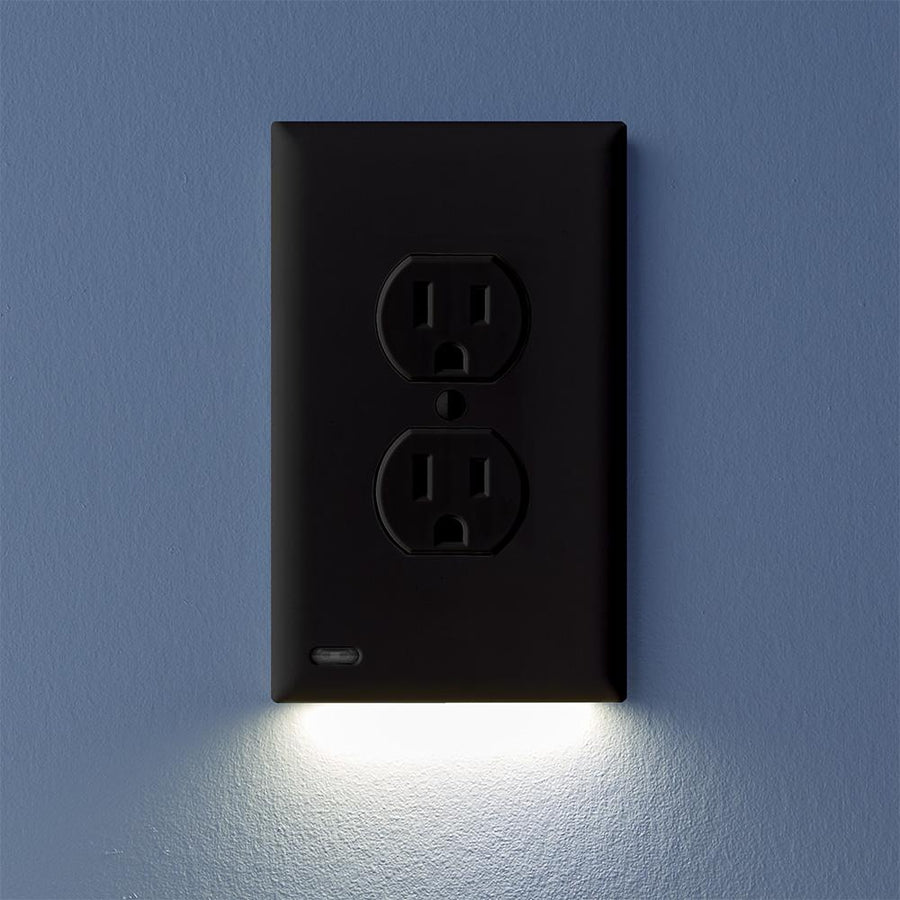 OUTLET WALL PLATE WITH LED NIGHT LIGHTS-NO BATTERIES OR WIRES [UL FCC CSA CERTIFIED]