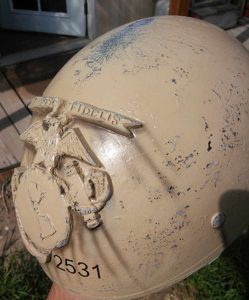 helmet USMC and Soldiers cross
